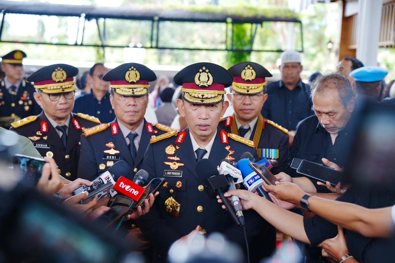 Hadiri Pemakaman, Kapolri: Pesan Eyang Meri Jadi Inspirasi dan Semangat Keluarga Besar Polri
